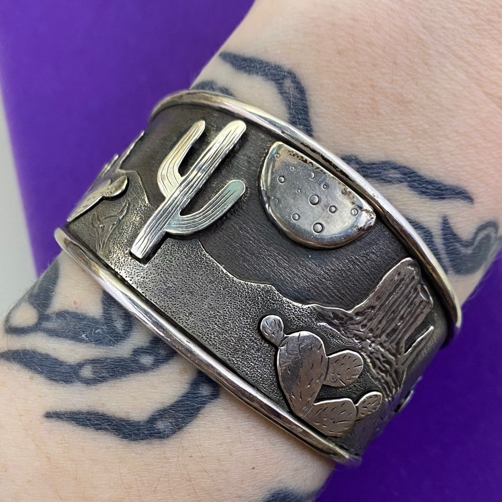 💛 Vintage Sterling Story Teller Cactus & Desert Scene Bracelet | Southwestern - Picture 5 of 10